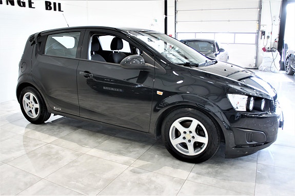 Chevrolet Aveo 2 of 5