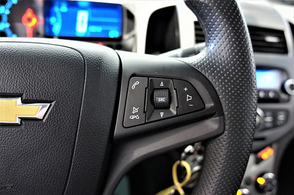 Chevrolet Aveo 16 of 19