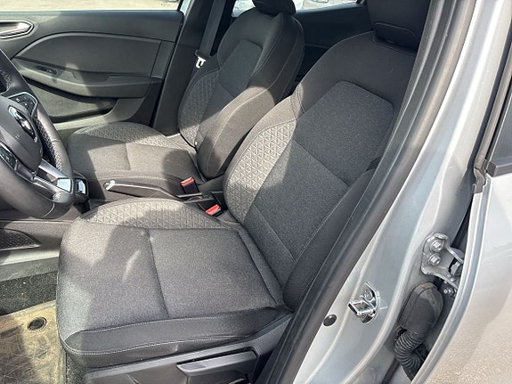 Renault Clio 2 of 5