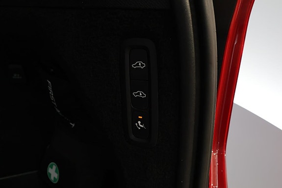 Volvo XC90 18 of 20