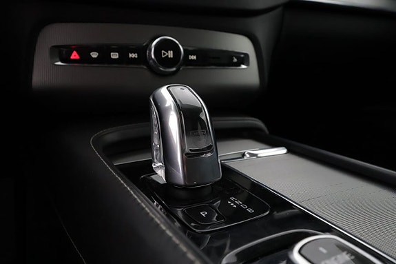 Volvo XC90 9 of 20