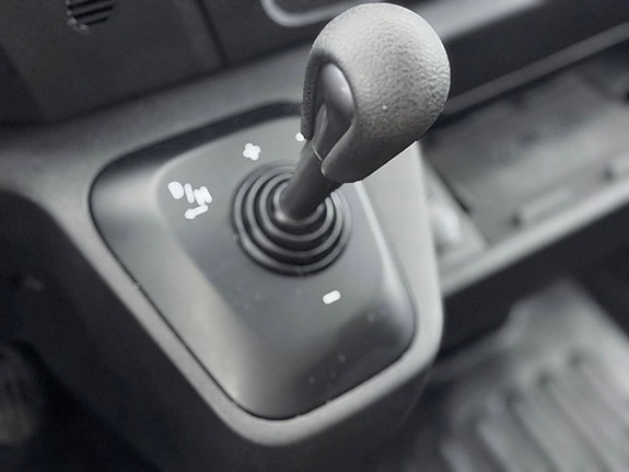 Renault Master 25 of 27