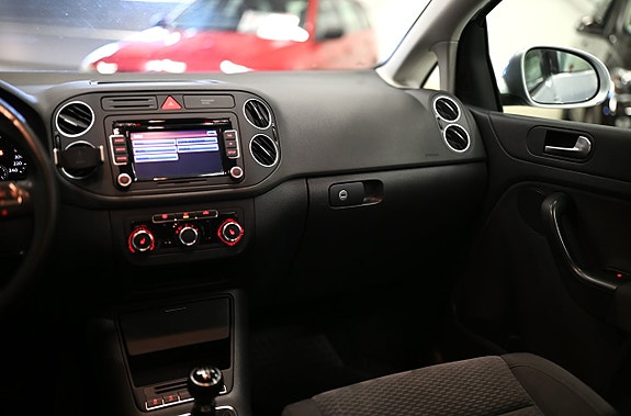 Volkswagen Golf Plus 11 of 23