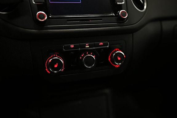 Volkswagen Golf Plus 21 of 23