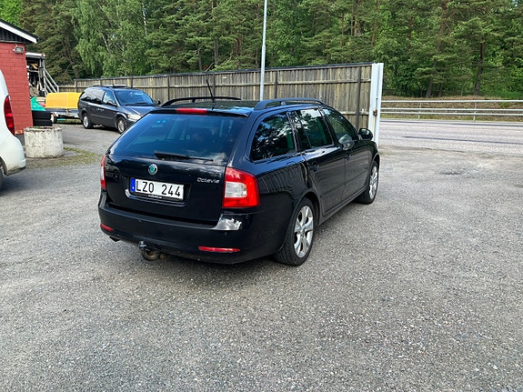 Skoda Octavia 4 of 9