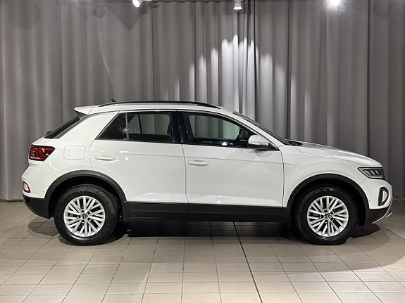 Volkswagen T-Roc 4 of 5