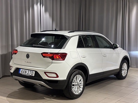 Volkswagen T-Roc 3 of 5