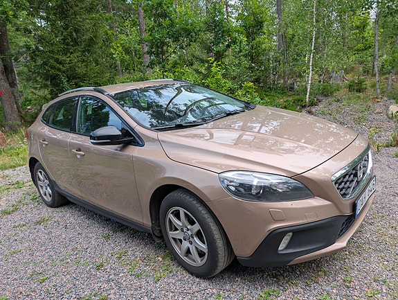 Volvo V40 Cross Country 4 of 11