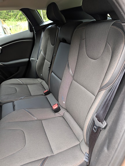 Volvo V40 Cross Country 9 of 11