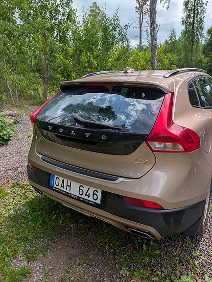 Volvo V40 Cross Country 7 of 11
