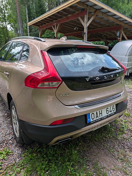 Volvo V40 Cross Country 6 of 11