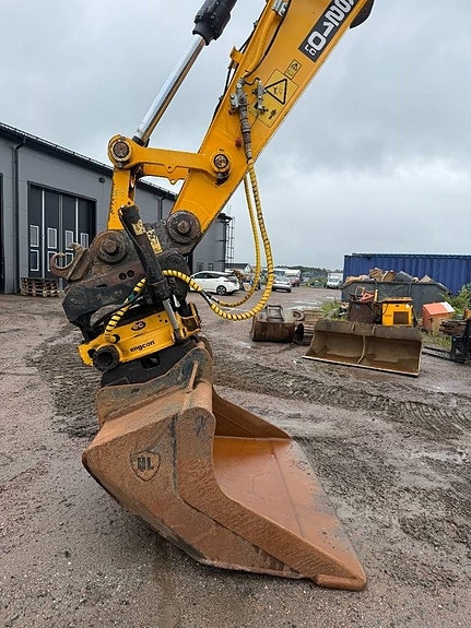 JCB JS 210 LC Centralsmörjning Engcon rototilt 8 of 11
