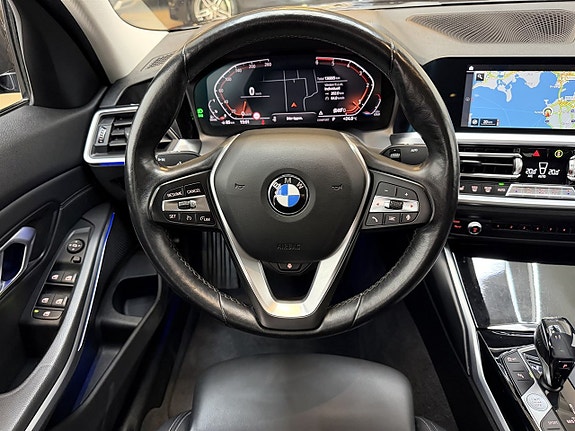BMW 320 6 of 17