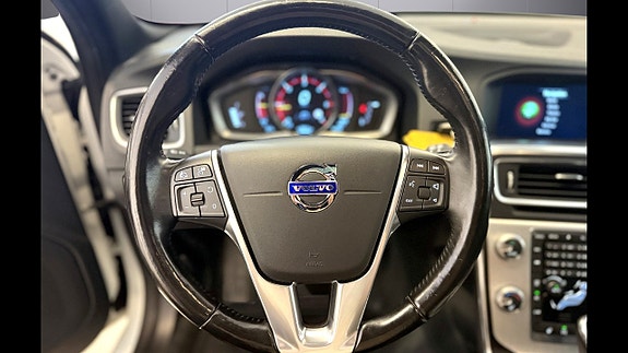Volvo V60 22 of 30