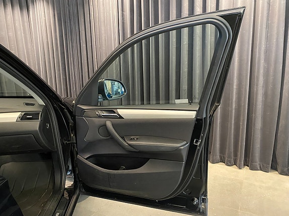 BMW X3 20 of 30