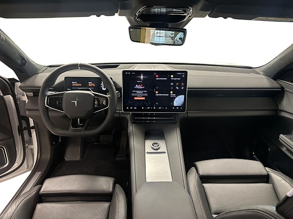 Polestar 4 7 of 27