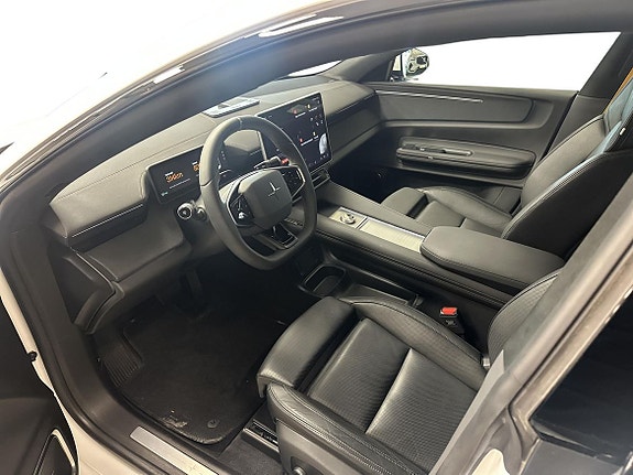 Polestar 4 6 of 27