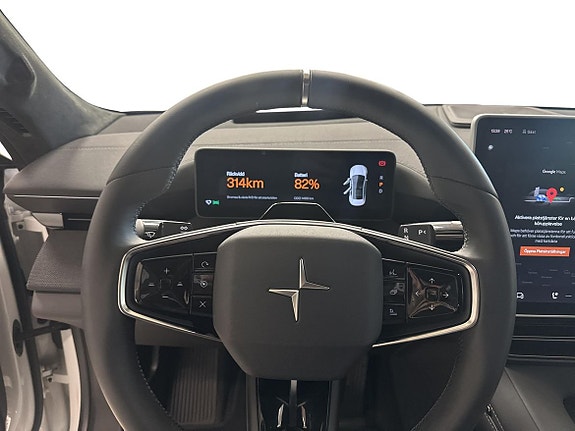 Polestar 4 8 of 27