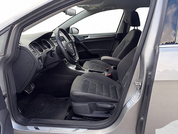 Volkswagen Golf Alltrack 7 of 14