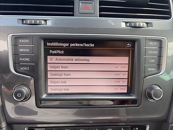 Volkswagen Golf Alltrack 14 of 14
