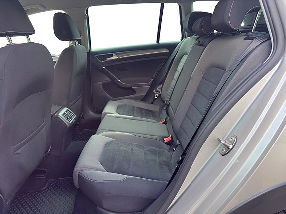 Volkswagen Golf Alltrack 8 of 14