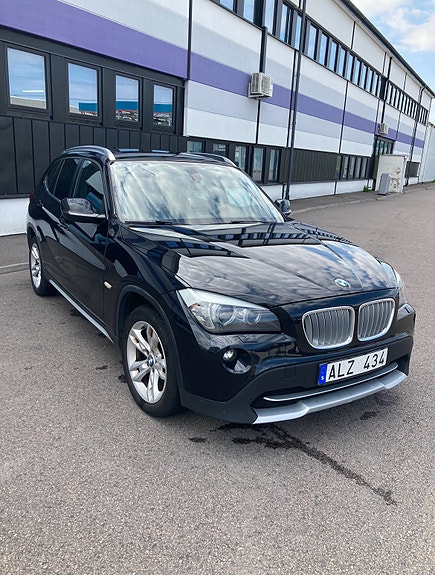 BMW X1 4 of 5