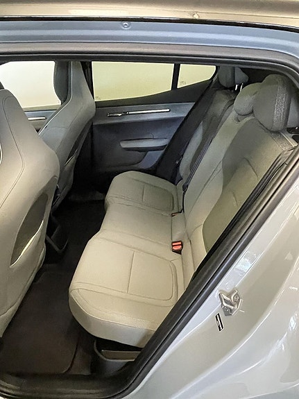 Volvo EX30 18 of 20