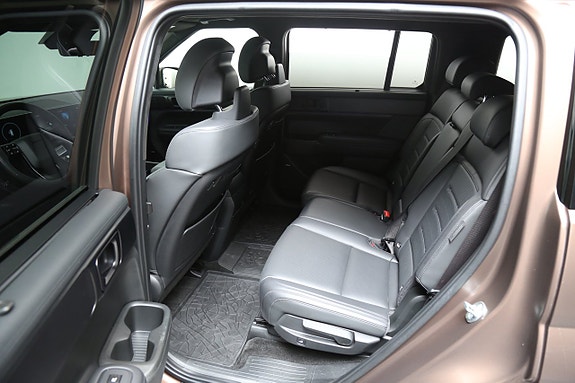 Hyundai Santa Fe 14 of 30
