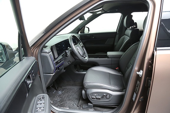 Hyundai Santa Fe 13 of 30