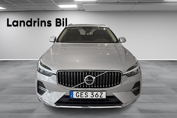 Volvo XC60 2 of 5