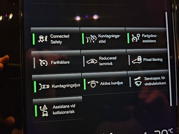 Volvo V60 Cross Country 23 of 26