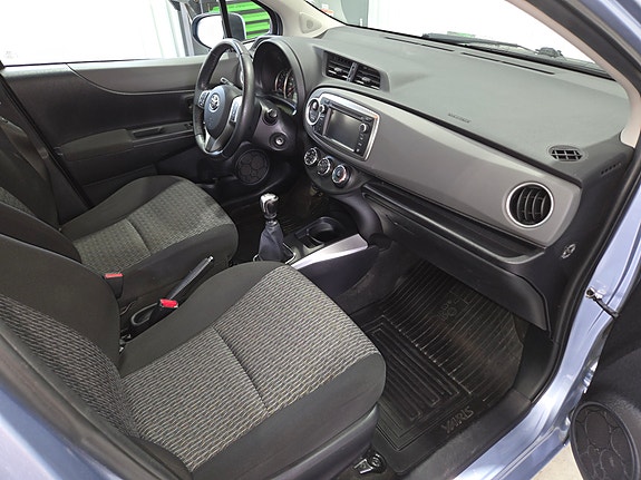 Toyota Yaris 5 of 5