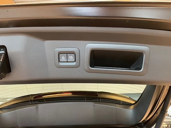 Mazda CX-60 7 of 14