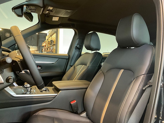 Mazda CX-60 10 of 14