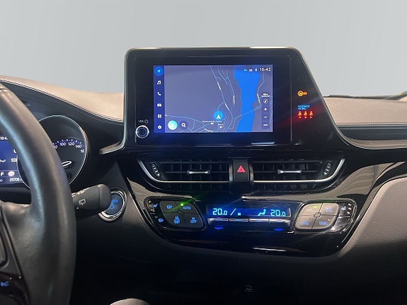 Toyota C-HR 15 of 22