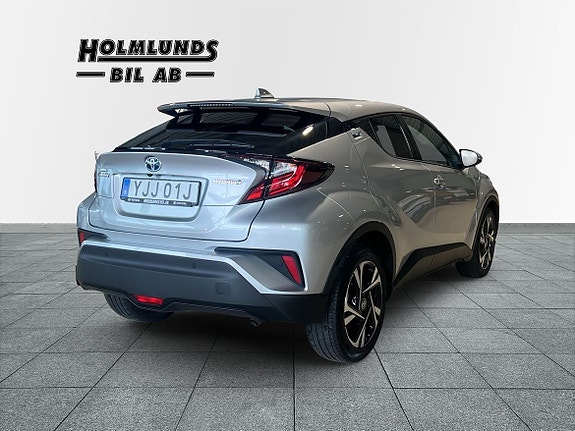 Toyota C-HR 18 of 22