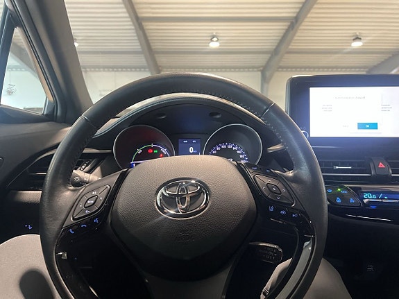 Toyota C-HR 13 of 22