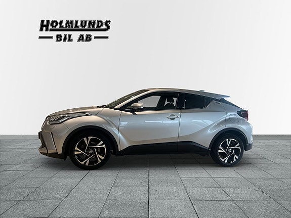 Toyota C-HR 3 of 22