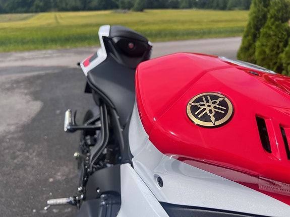 Yamaha YZF-R9 70th anniversary Finns i butik för omgående leverans 6 of 11