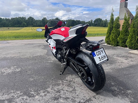 Yamaha YZF-R9 70th anniversary Finns i butik för omgående leverans 10 of 11