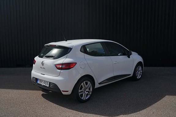 Renault Clio 2 of 5
