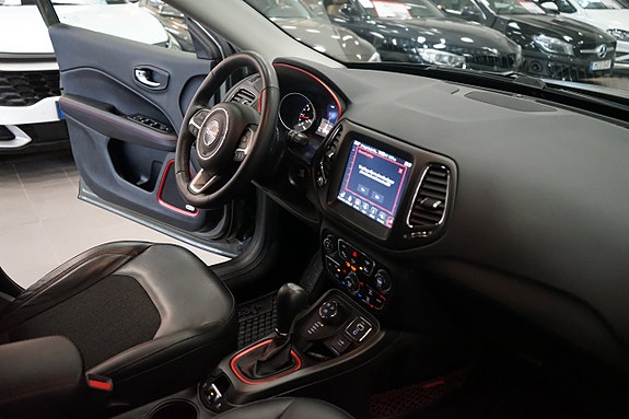 Jeep Compass 26 of 29