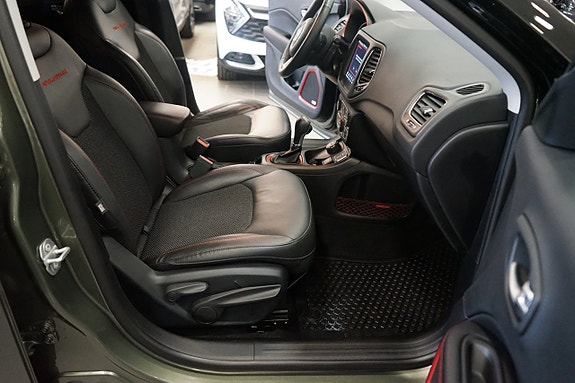 Jeep Compass 24 of 29