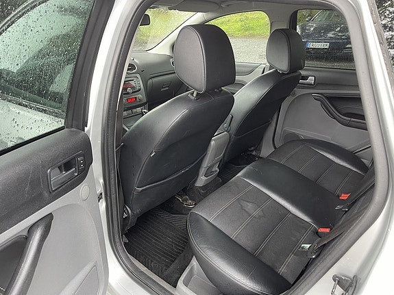 Ford Focus 16 of 23