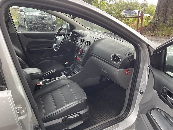 Ford Focus 12 of 23