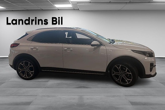Kia XCeed 4 of 17
