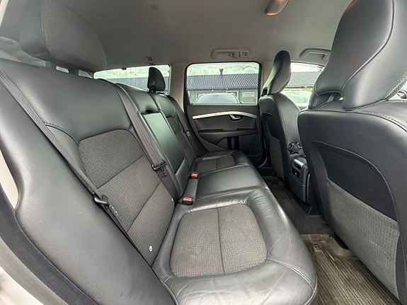 Volvo V70 12 of 20