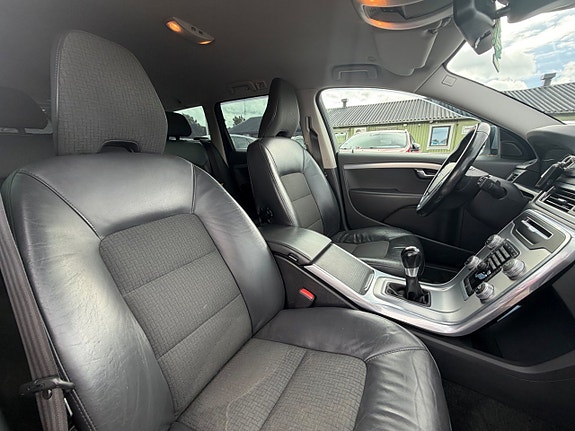 Volvo V70 13 of 20