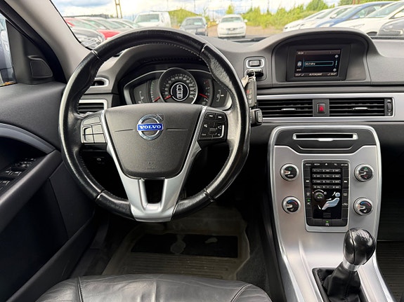 Volvo V70 16 of 20