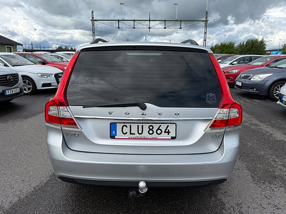 Volvo V70 4 of 20